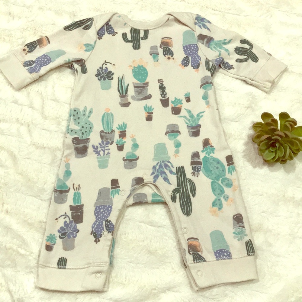 🌵 Old Navy Cactus Bodysuit 0-3 M